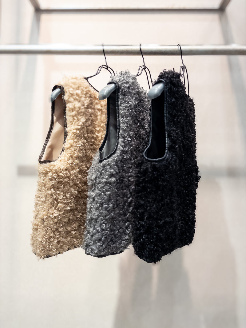 TOPS & OUTERWEAR