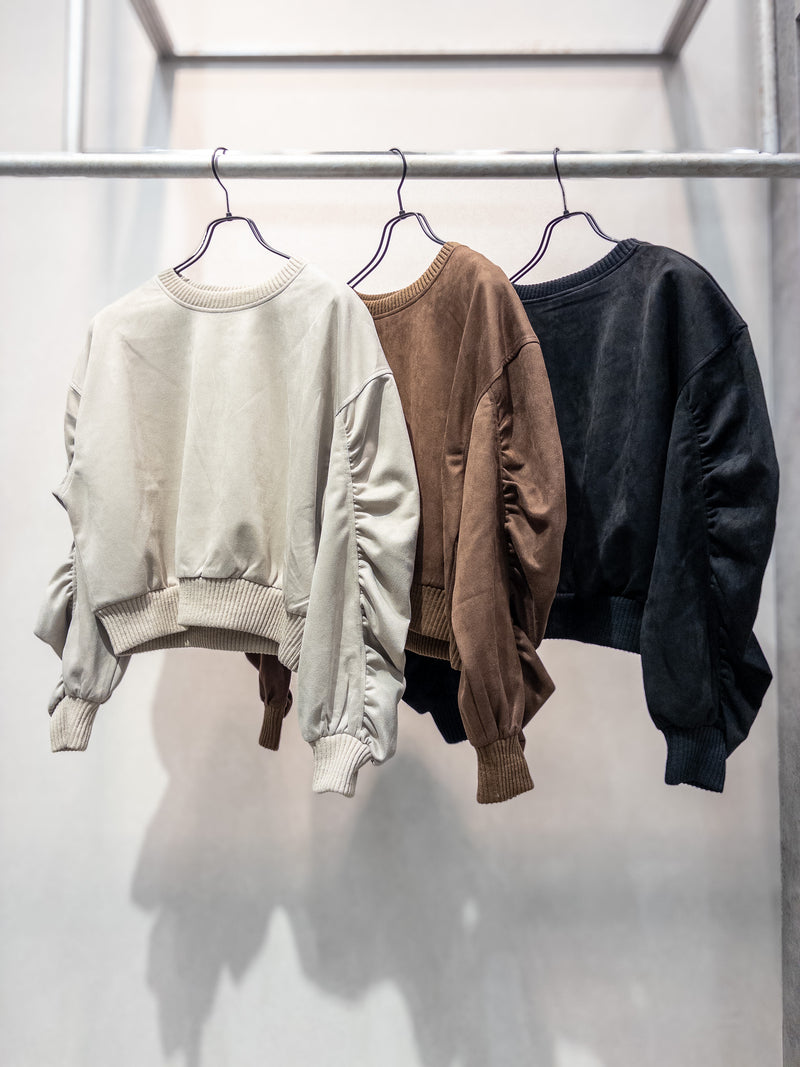 TOPS & OUTERWEAR