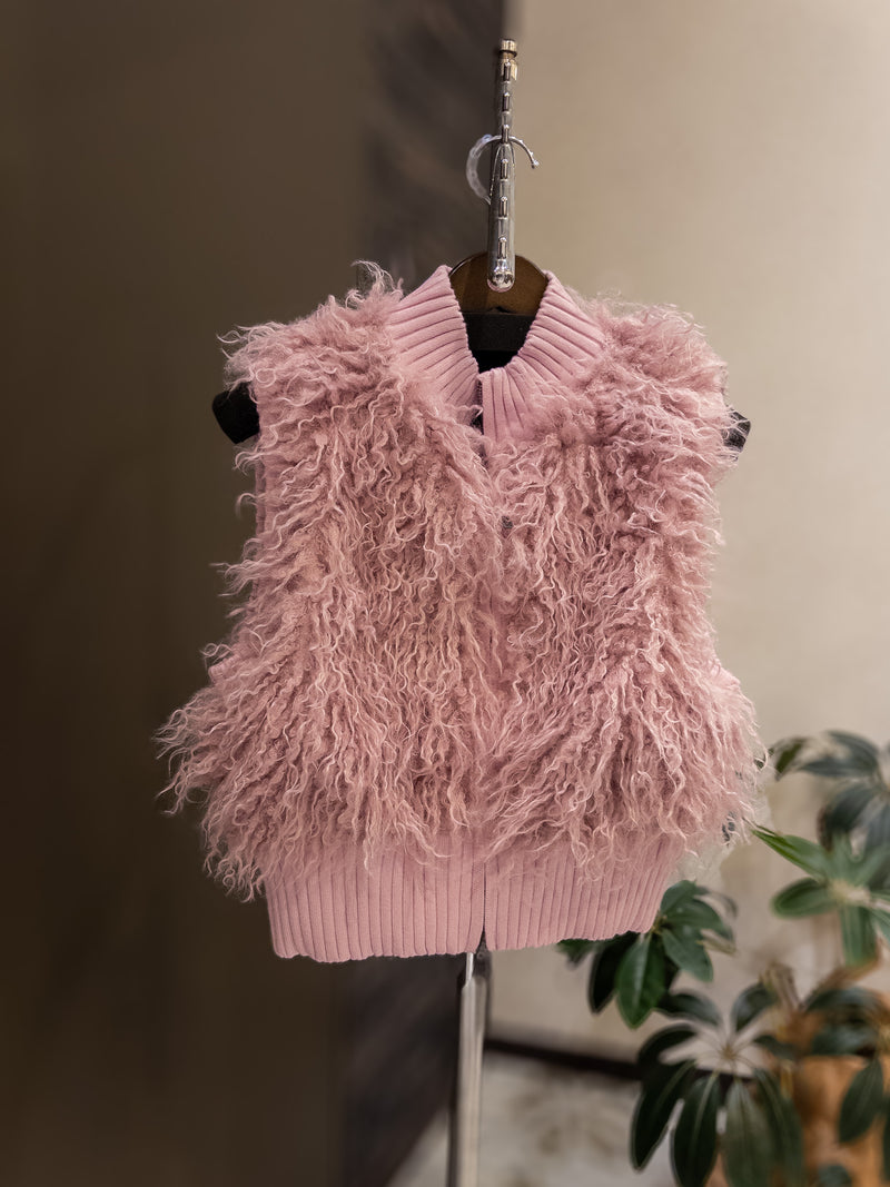TOPS & OUTERWEAR
